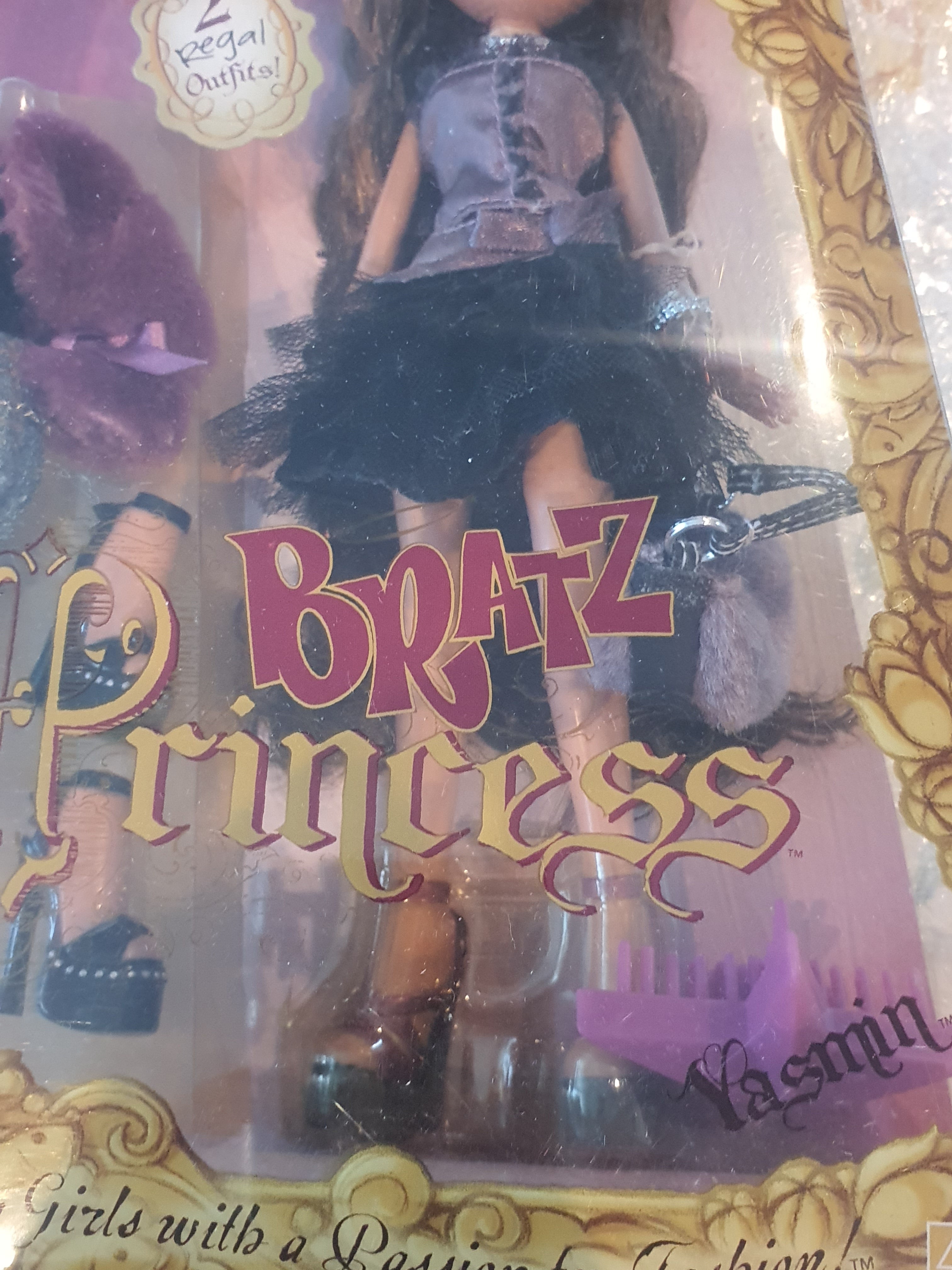 Bratz yasmin princesse on boite