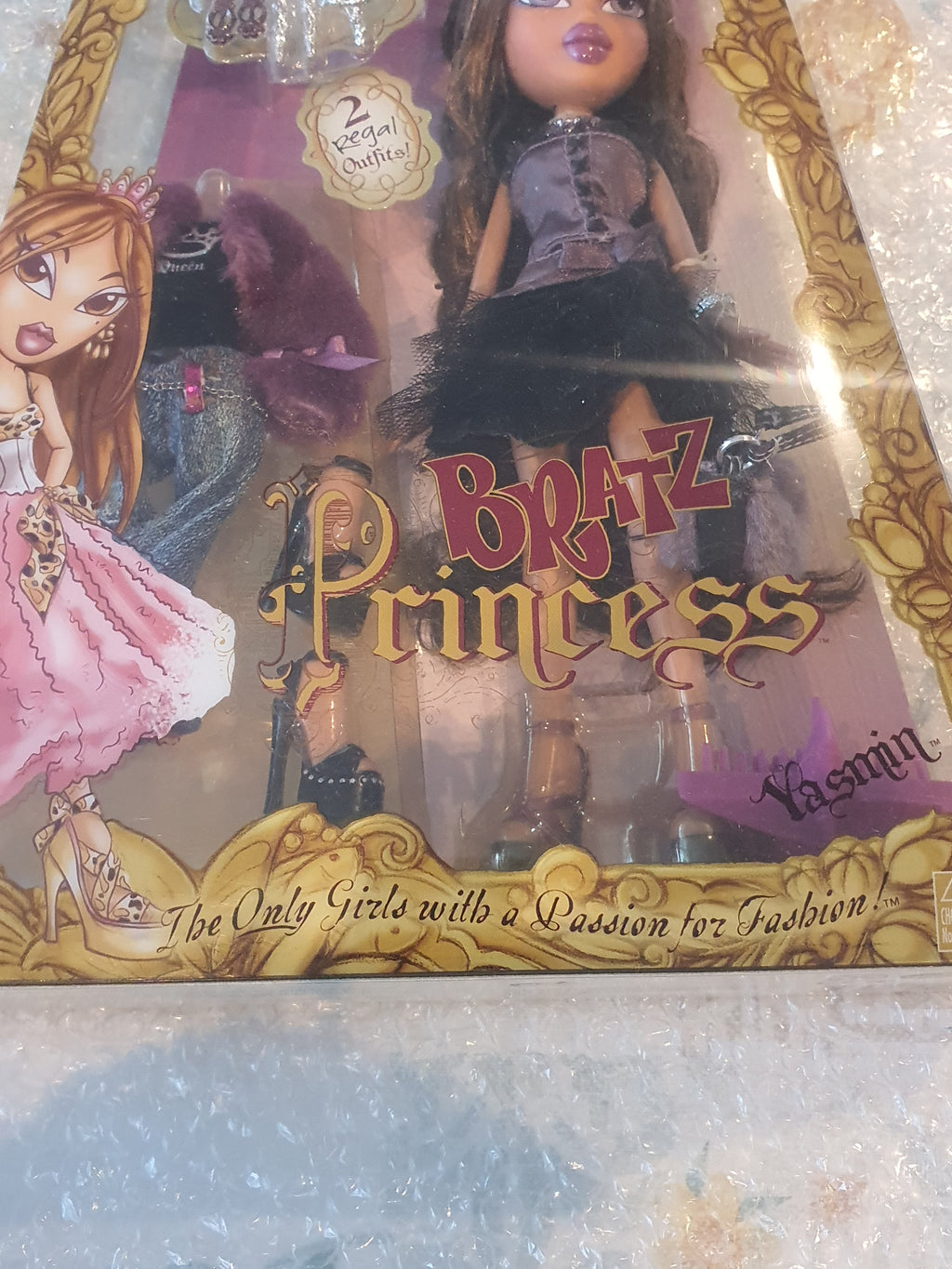 Bratz yasmin princesse on boite