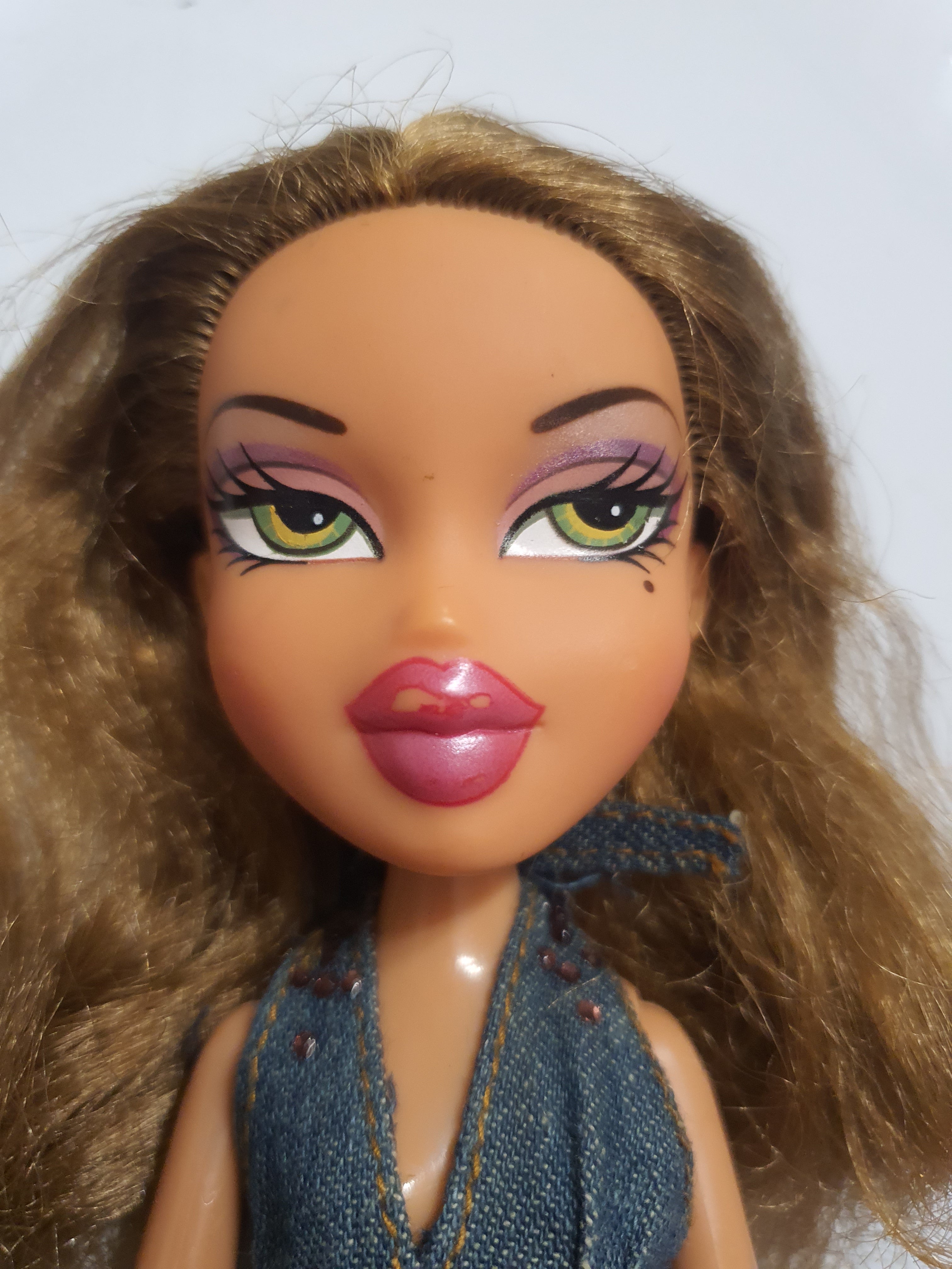 Bratz  Secrete yasmin