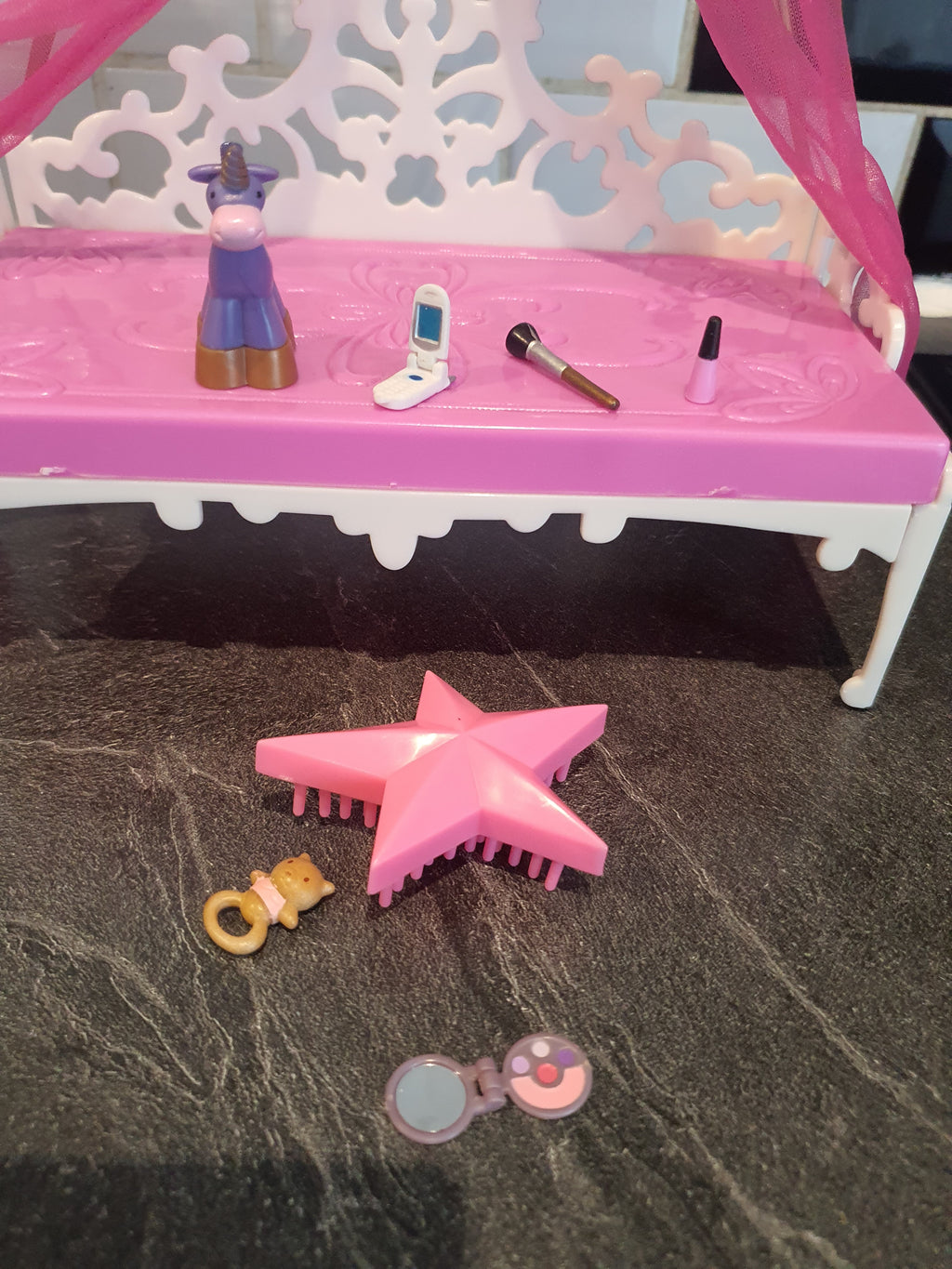 Bratz yasmin bedroom