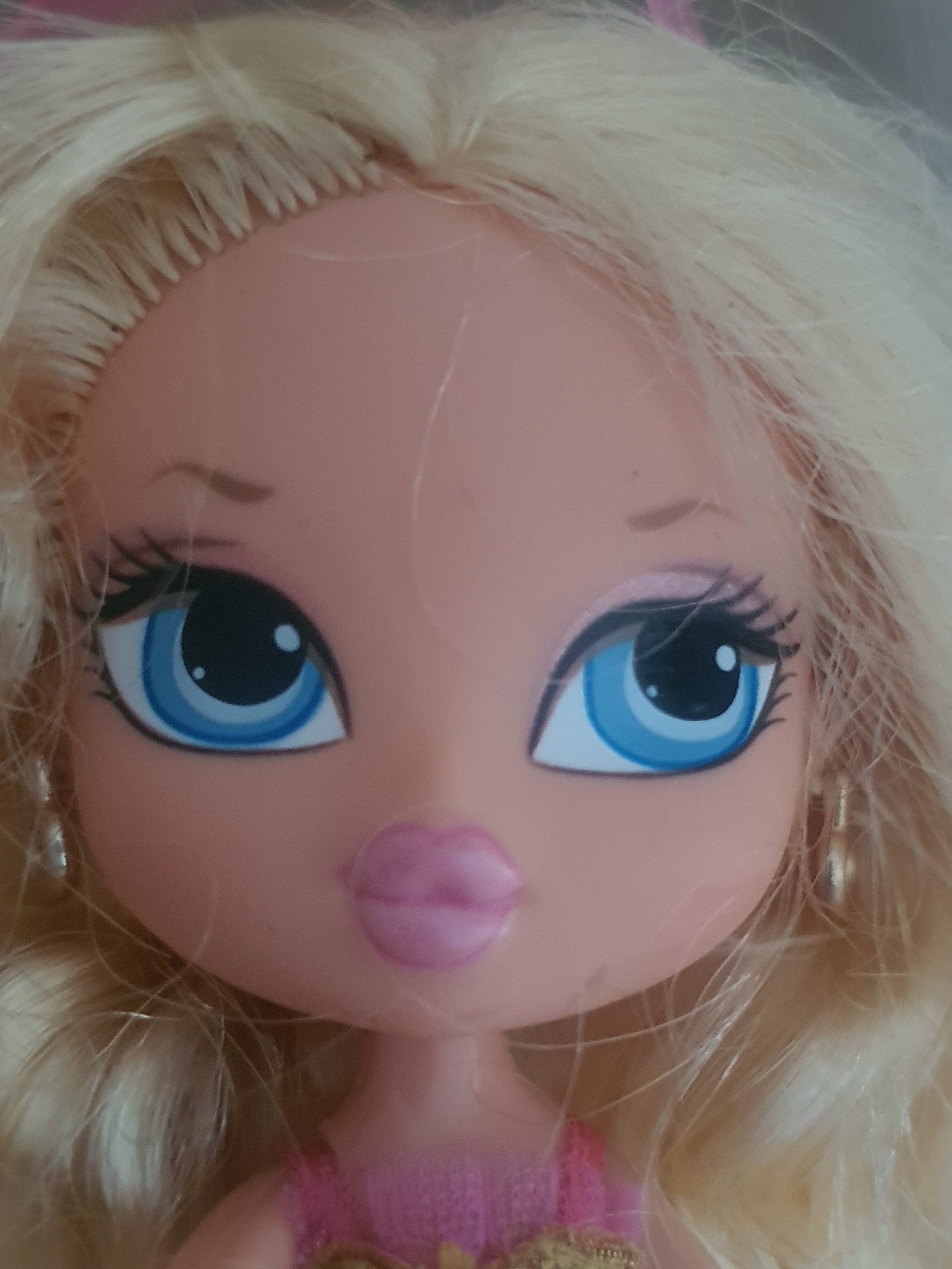 Bratz familiez  World cloe