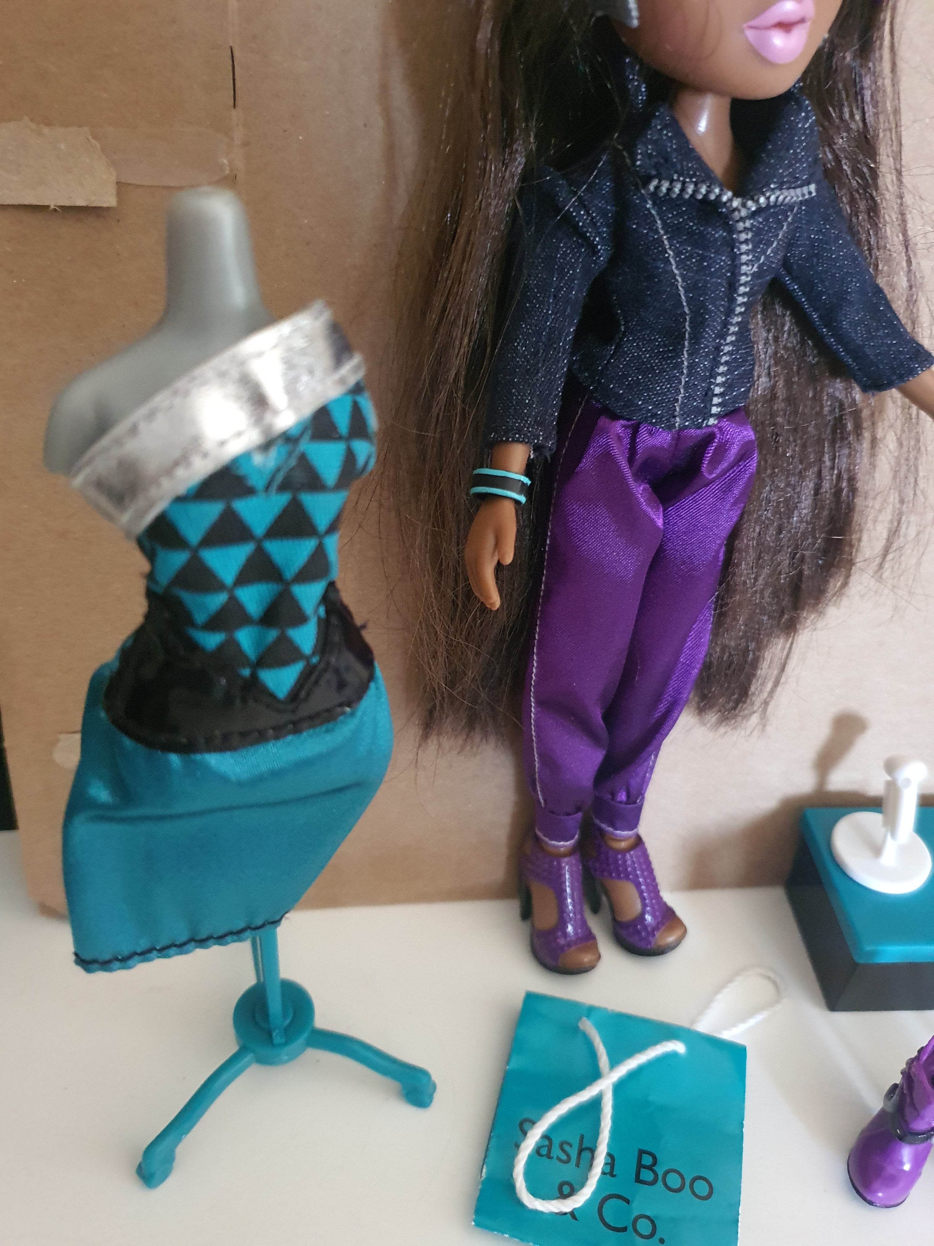 Bratz sasha boutique