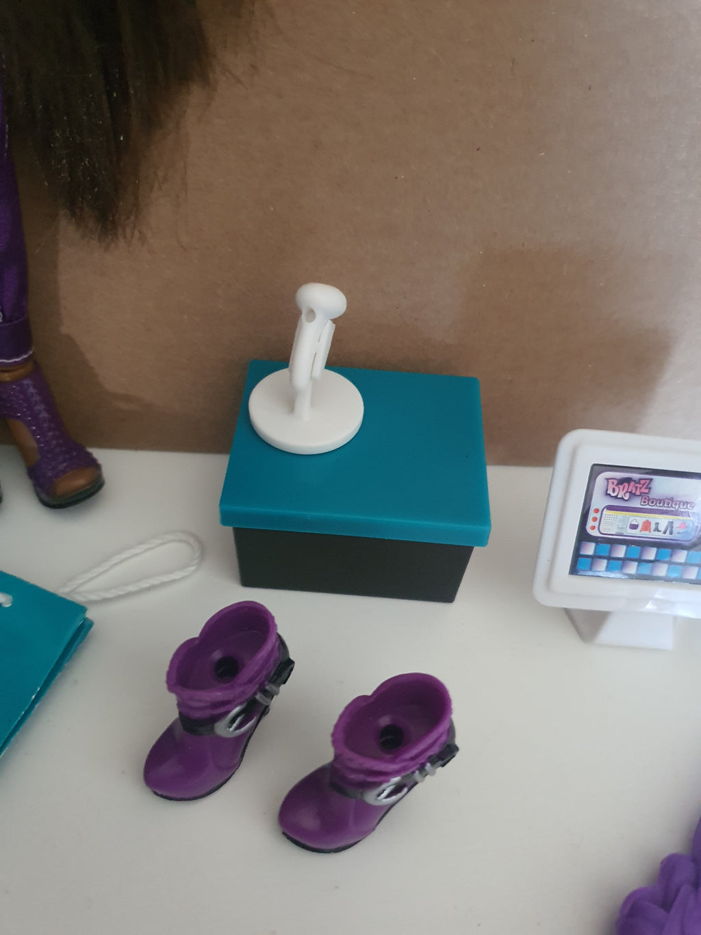 Bratz sasha boutique