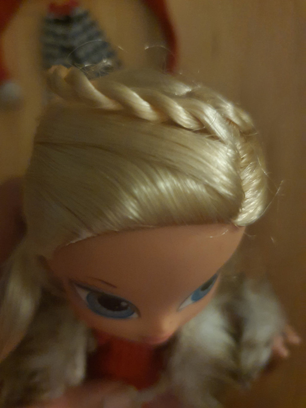 Bratz kidz cloe campfire