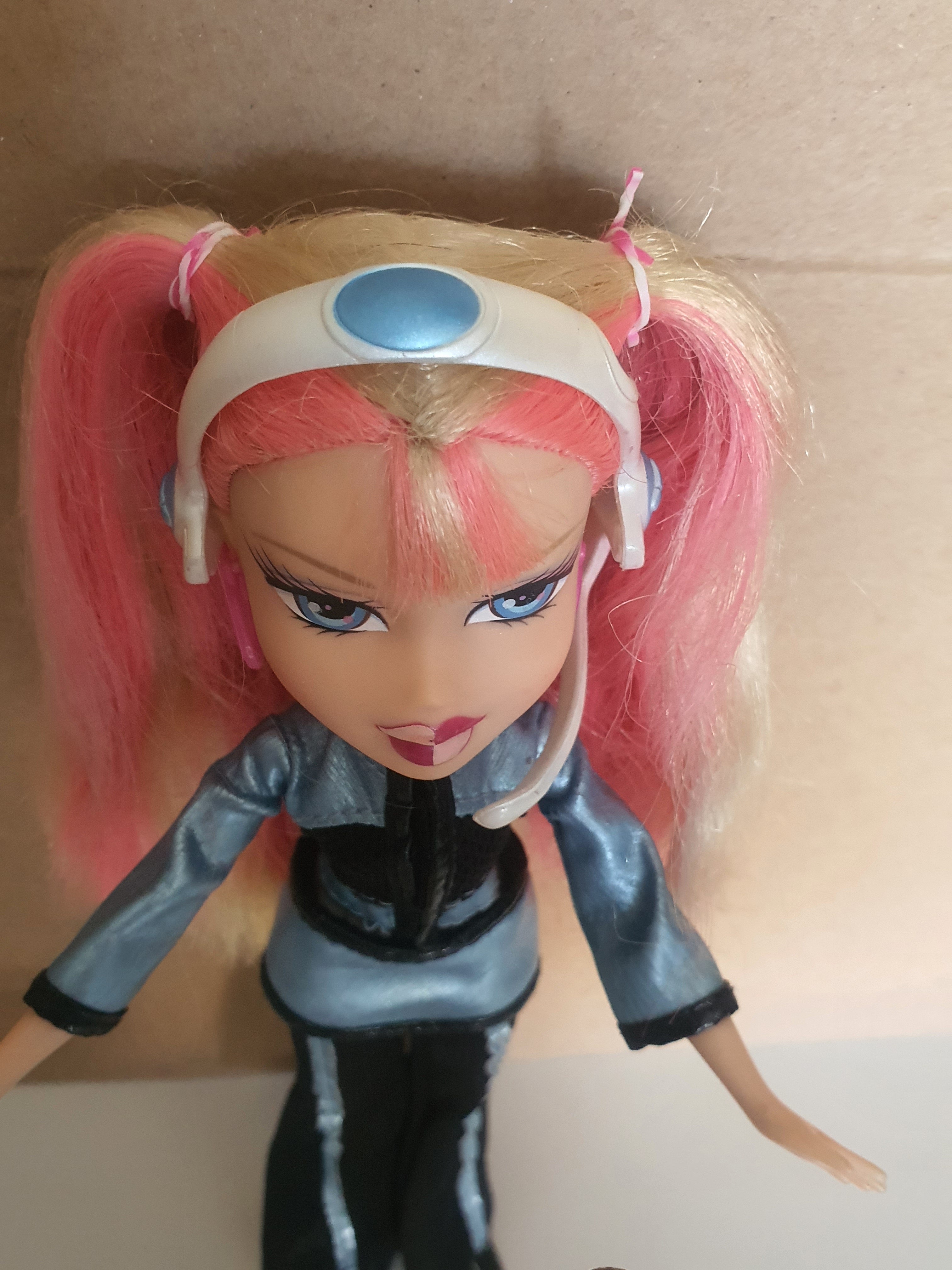 Bratz concert live cloe