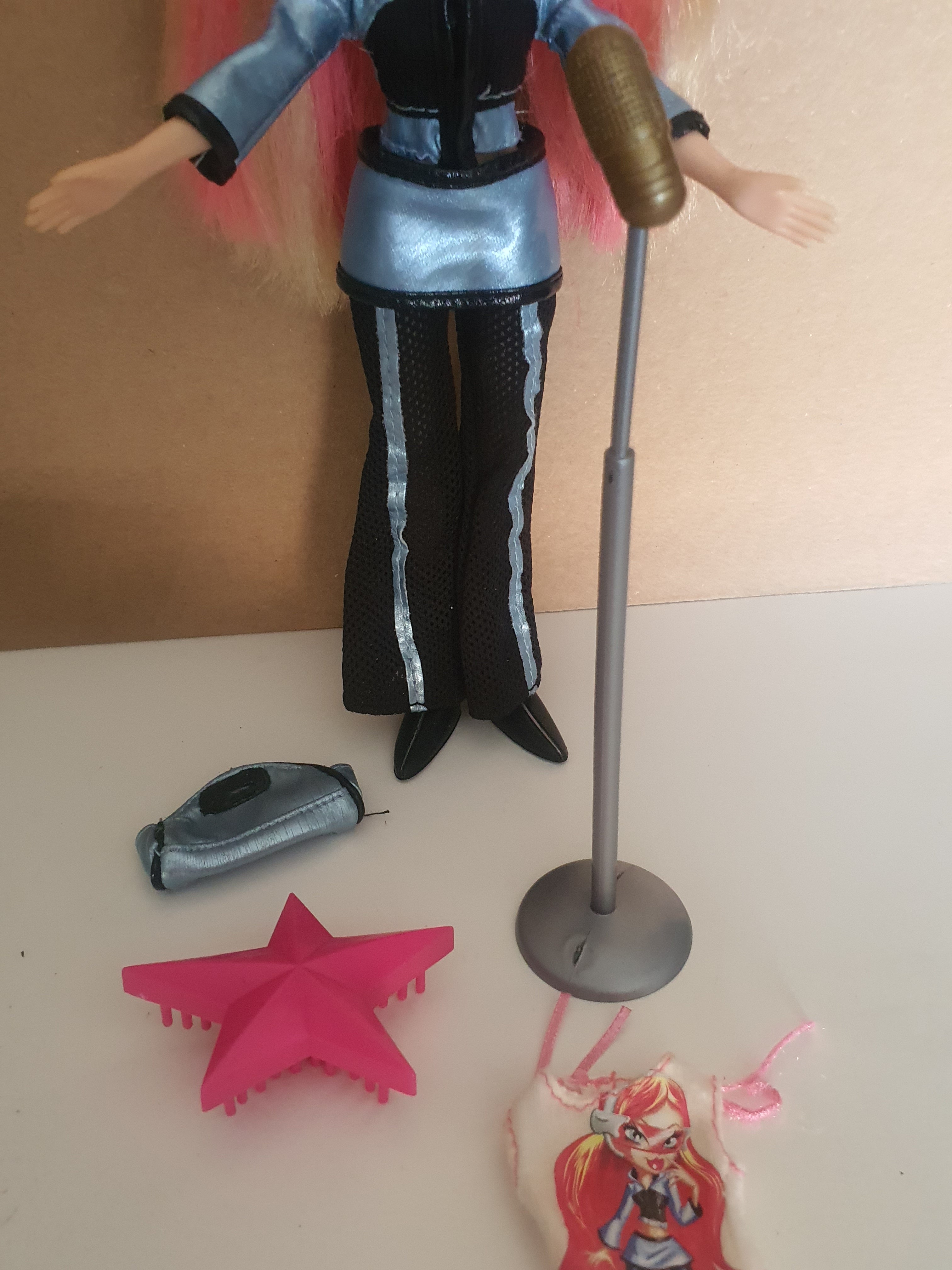 Bratz concert live cloe