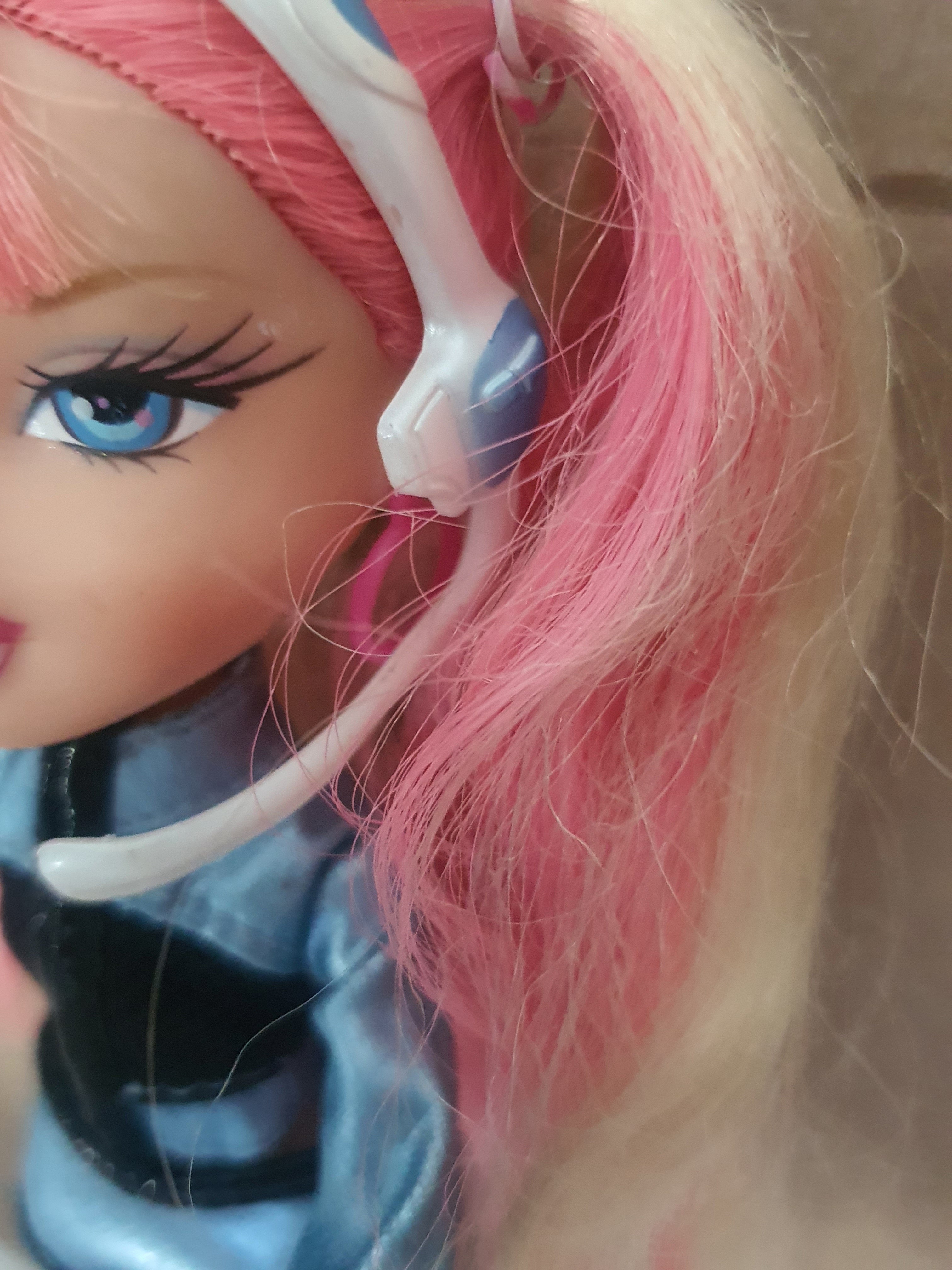 Bratz concert live cloe