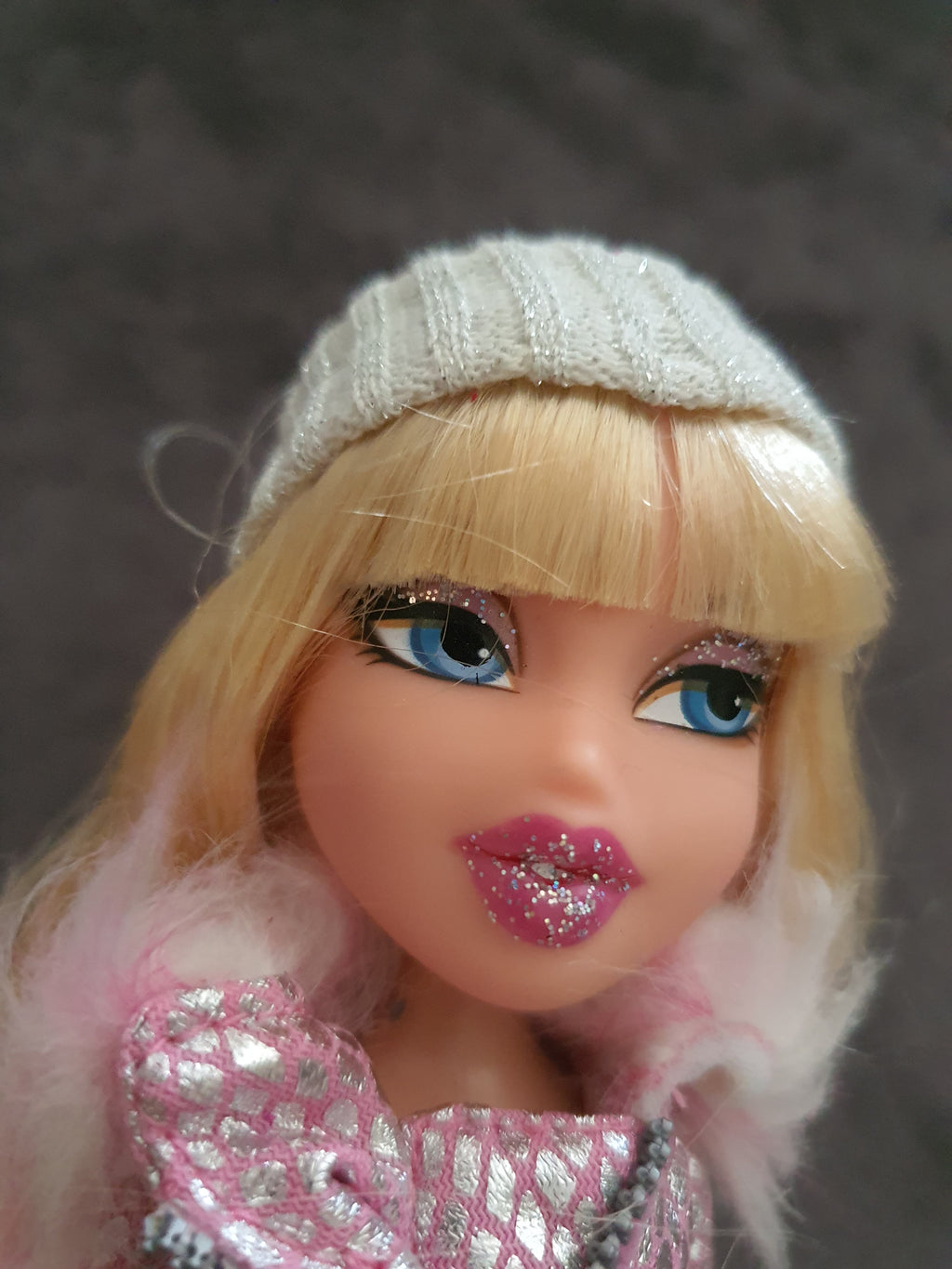Bratz cloe pink winter dream