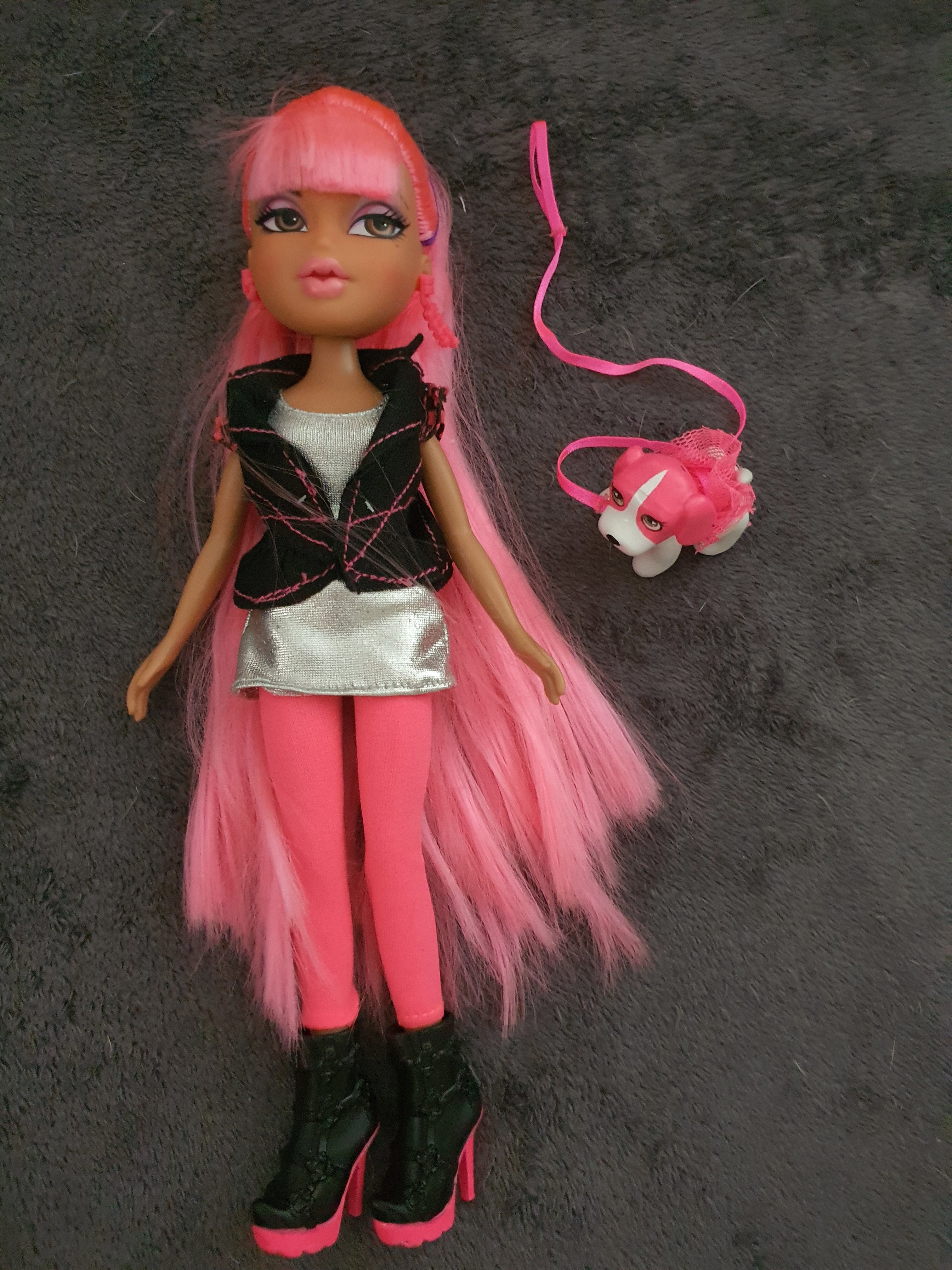 Bratz neon pink runway