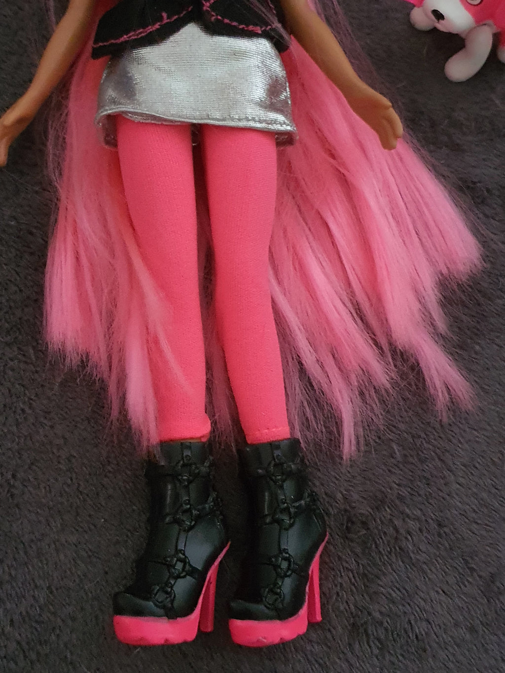 Bratz neon pink runway