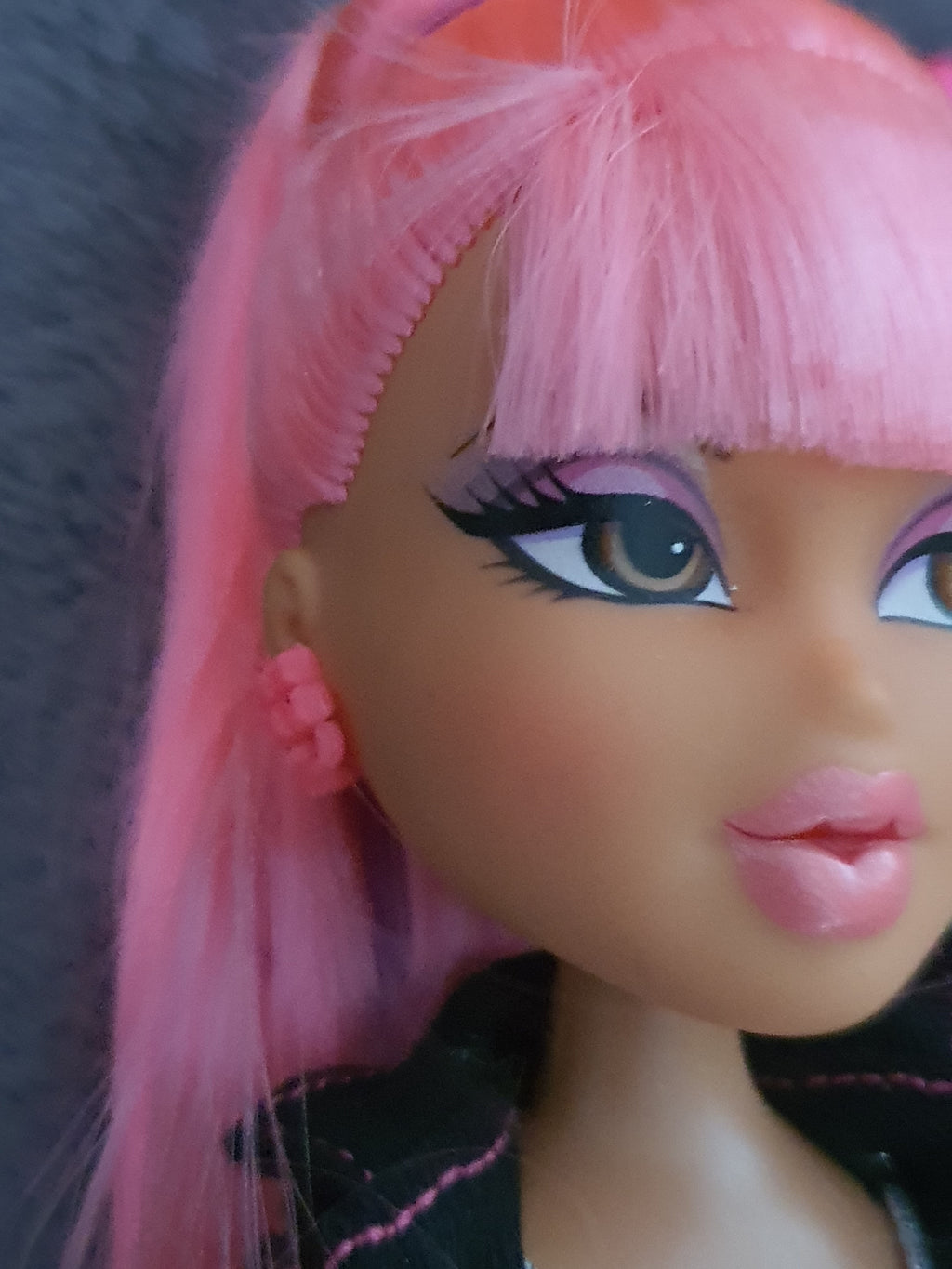 Bratz neon pink runway