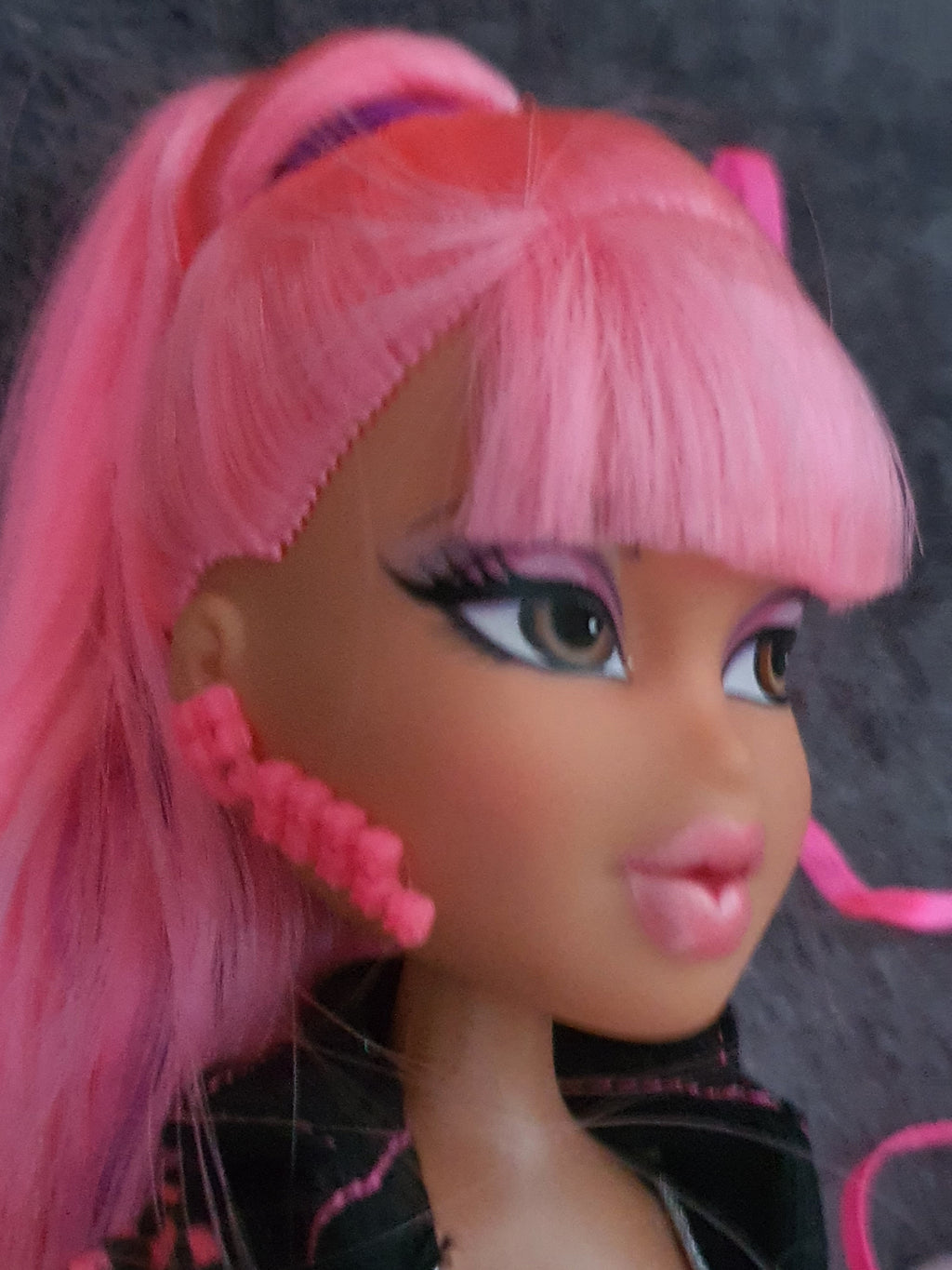 Bratz neon pink runway