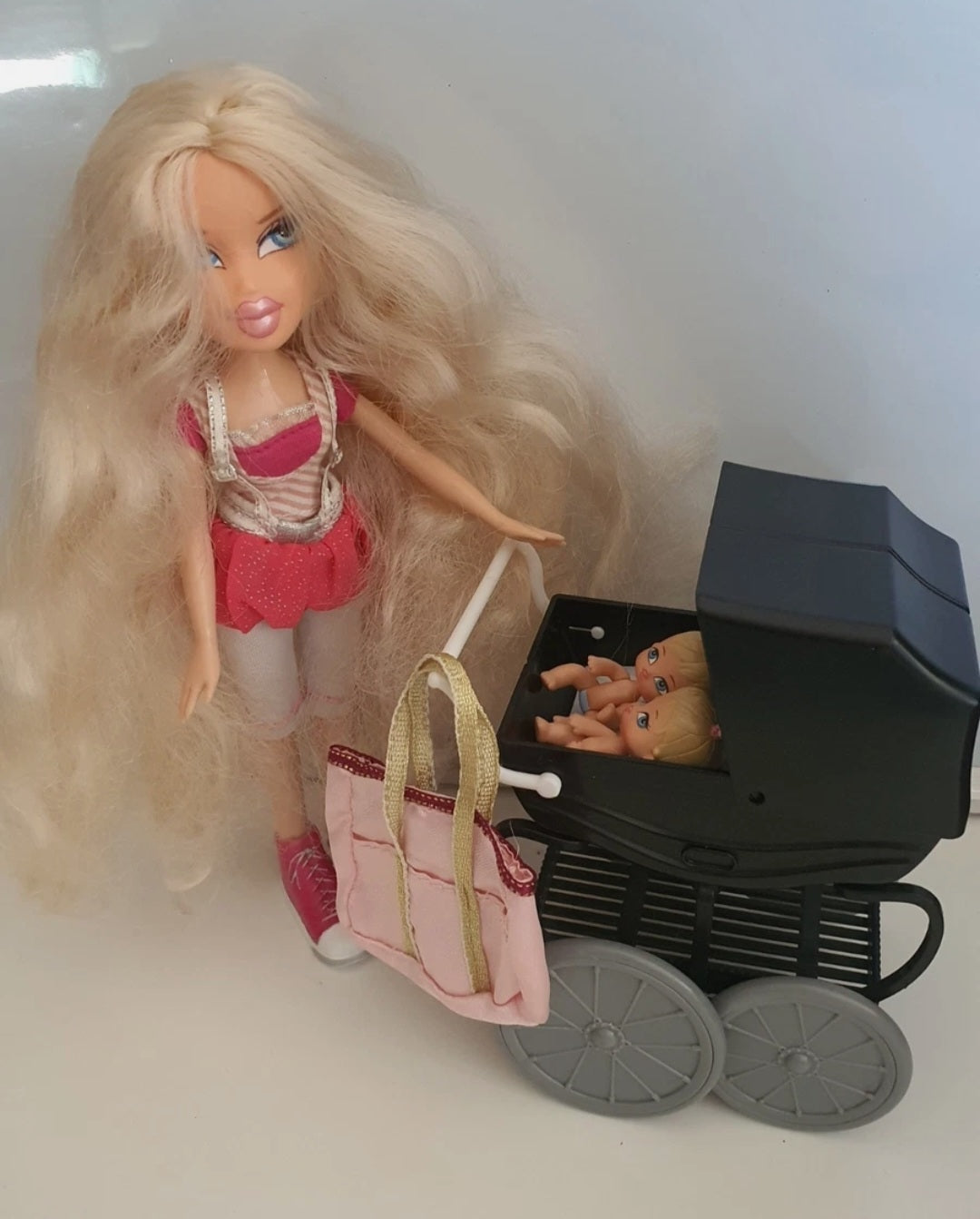 Bratz cloe babysitter