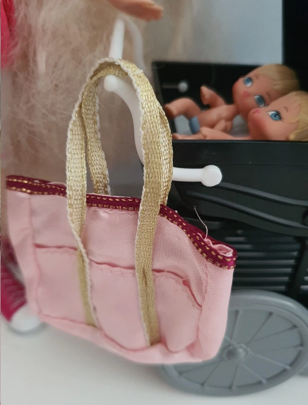 Bratz cloe babysitter