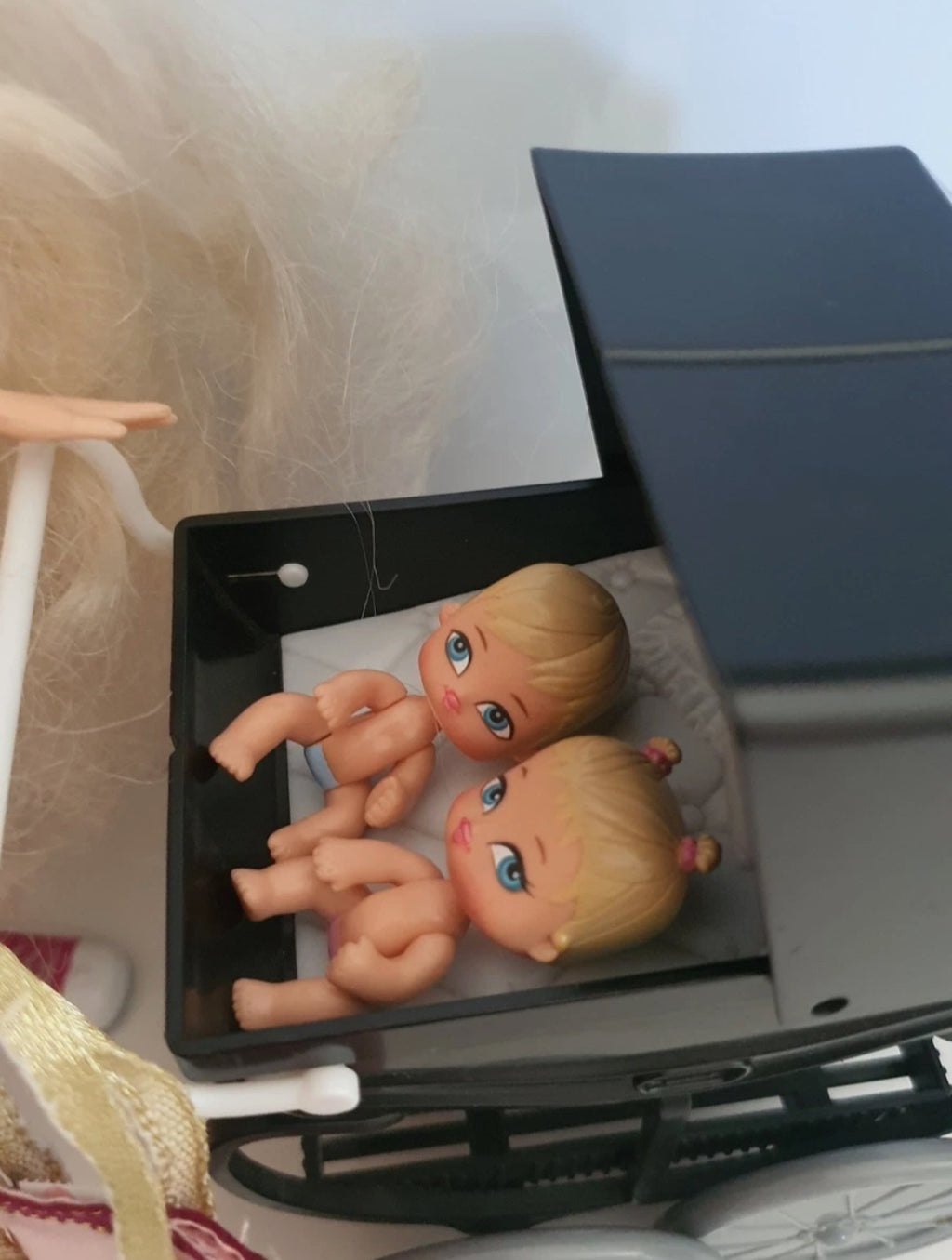 Bratz cloe babysitter
