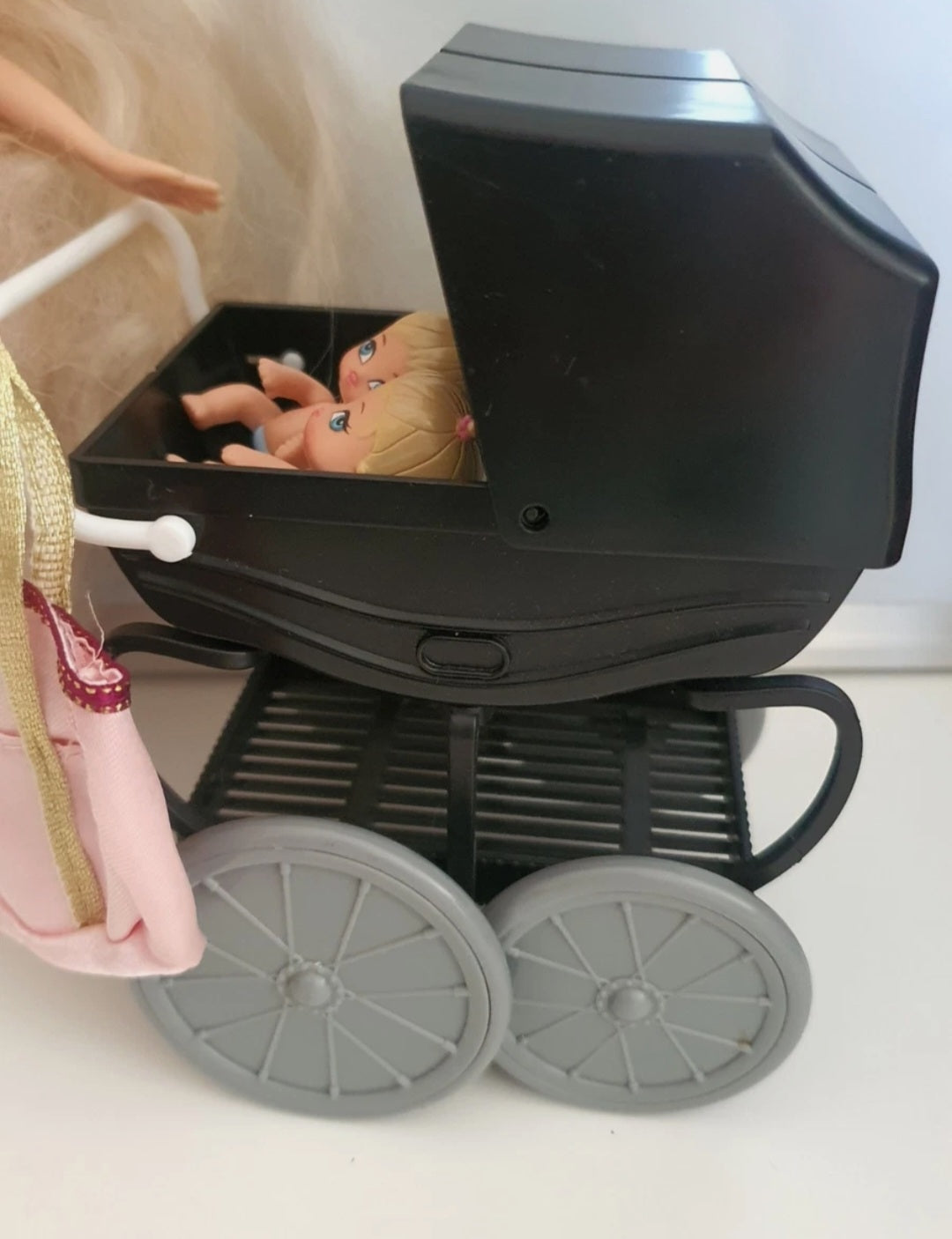Bratz cloe babysitter