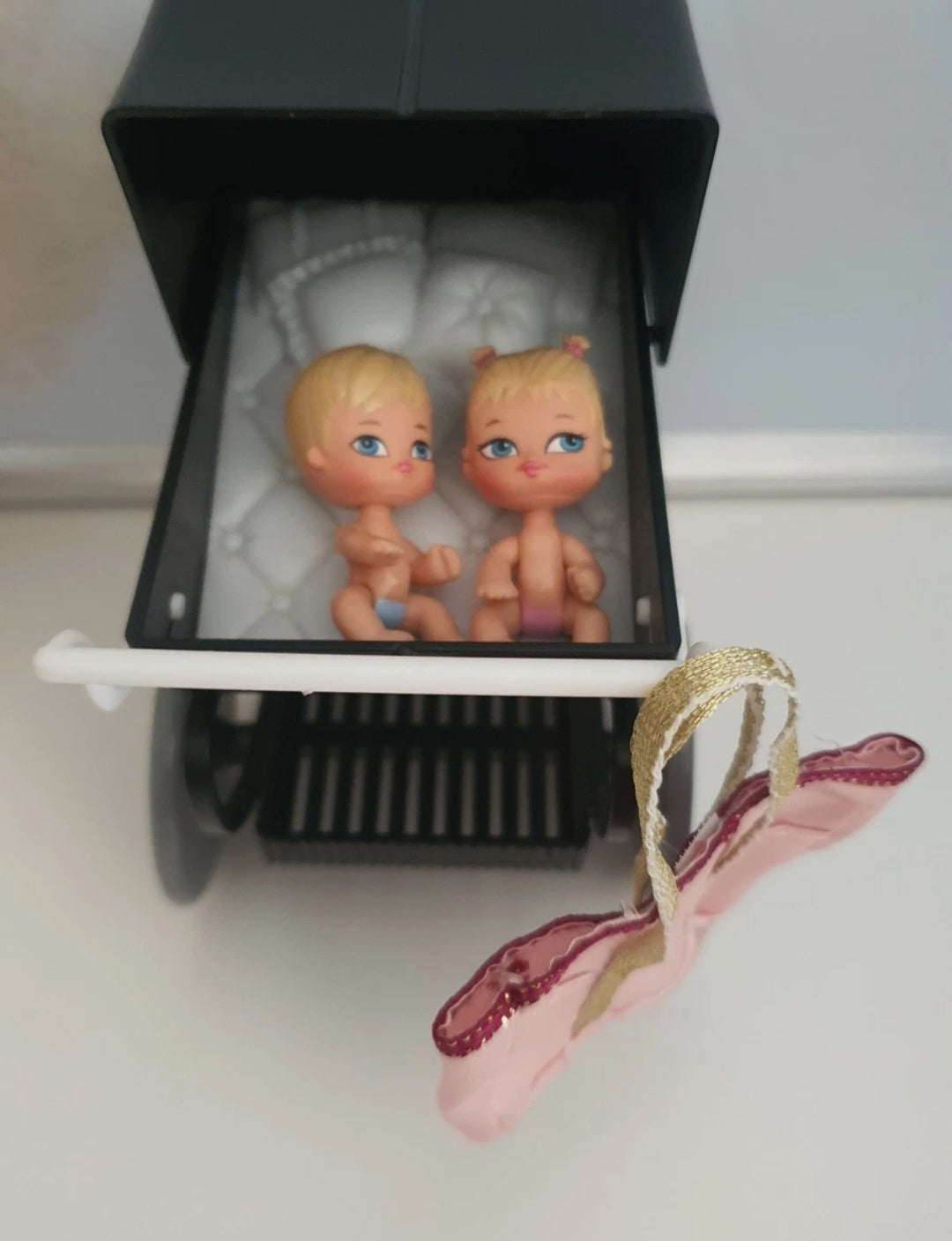 Bratz cloe babysitter