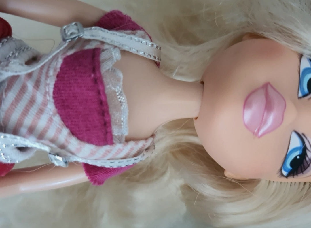 Bratz cloe babysitter