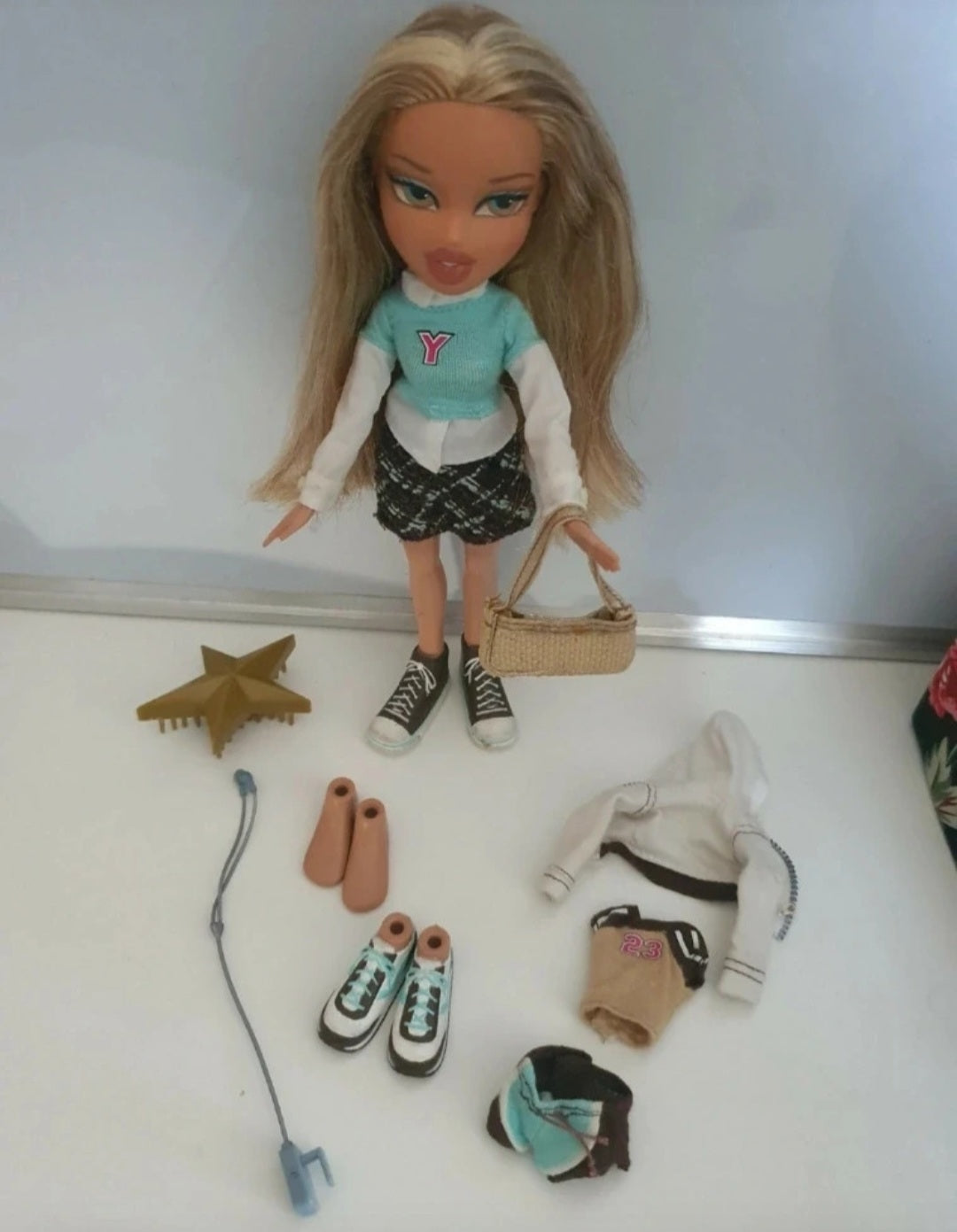 Bratz bts cloe