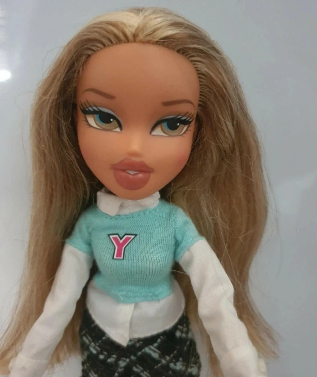 Bratz bts cloe