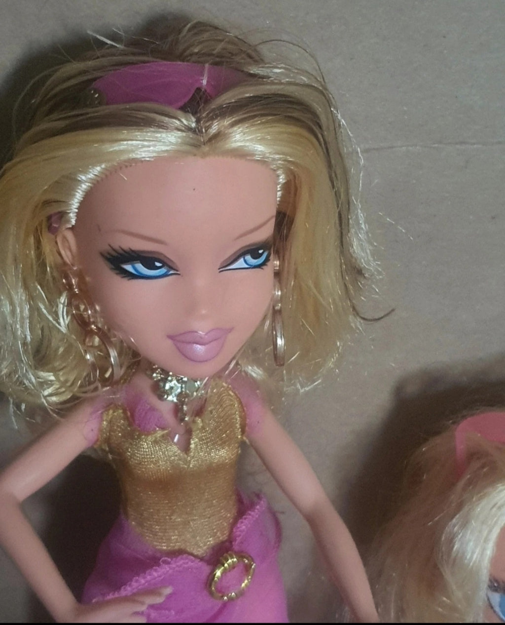 Bratz familiez cloe world complete
