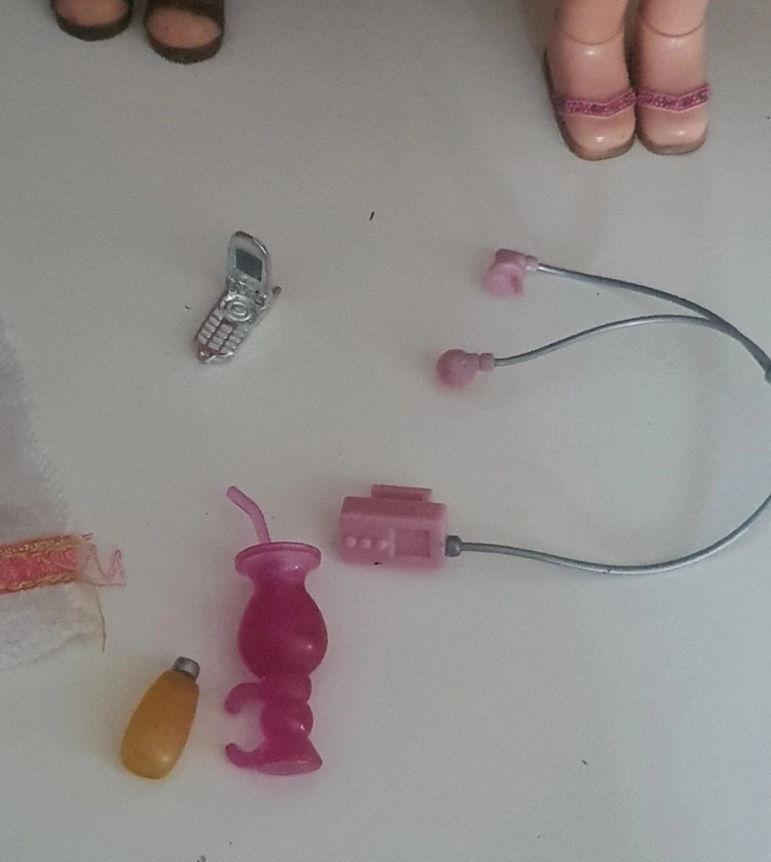 Bratz familiez cloe world complete