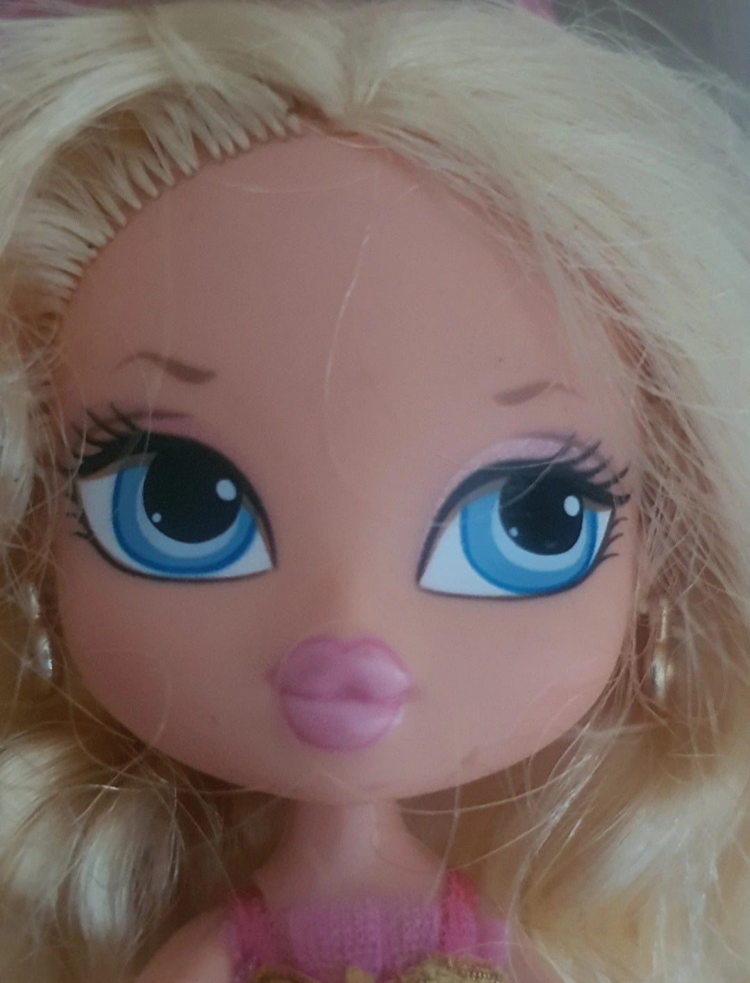 Bratz familiez cloe world complete