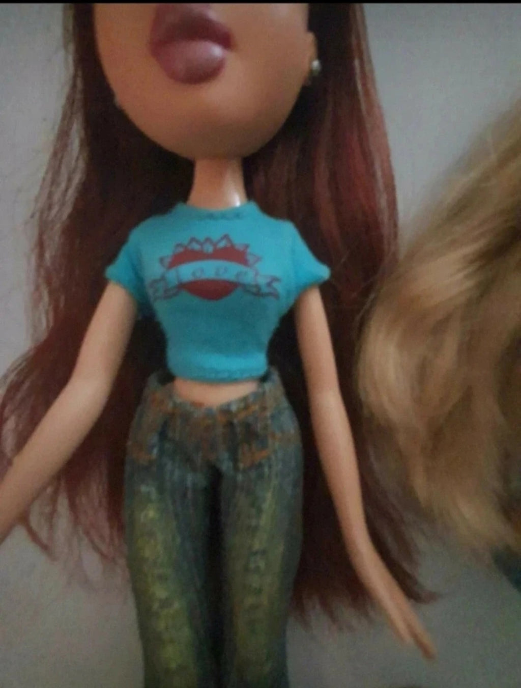 Bratz Lana babysitting