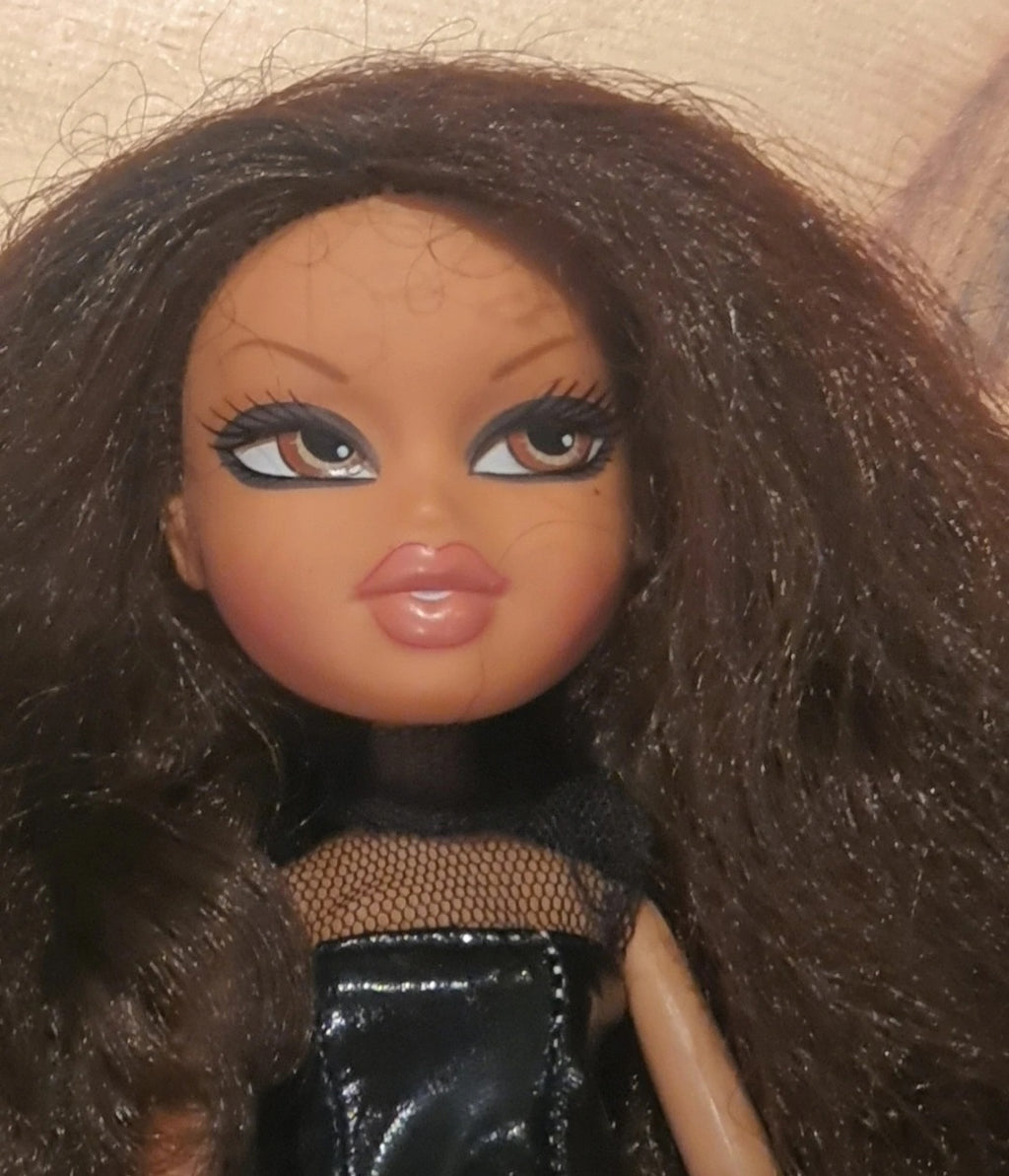 Bratz yasmin costume pirate relookée