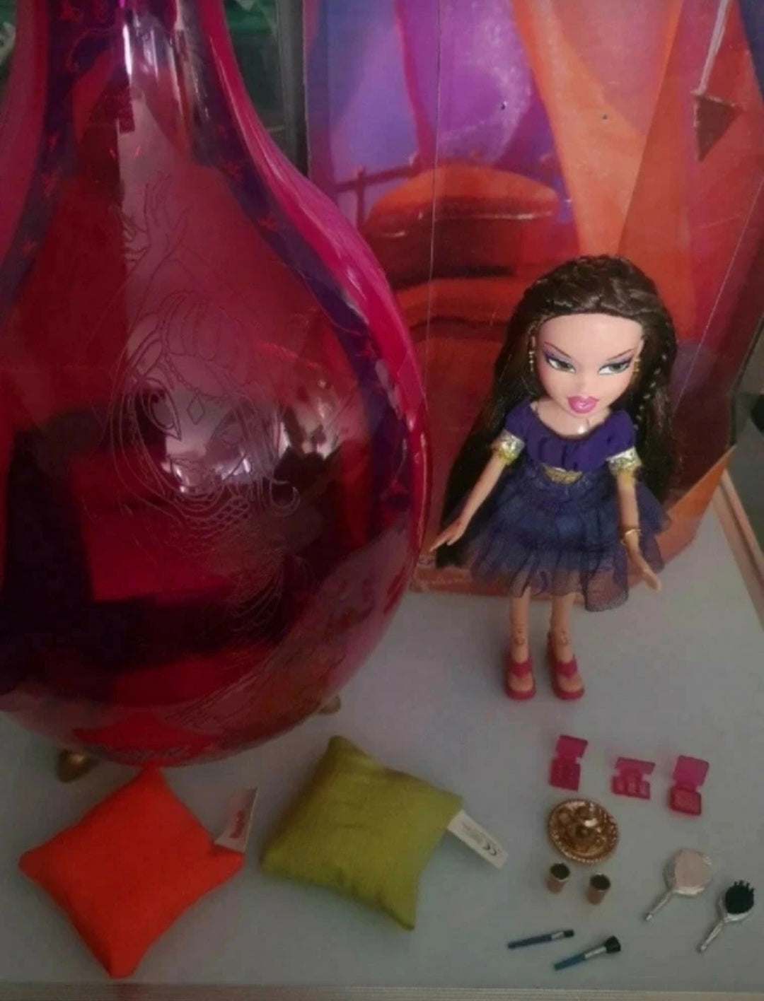Bratz genie Katia avec la lampe