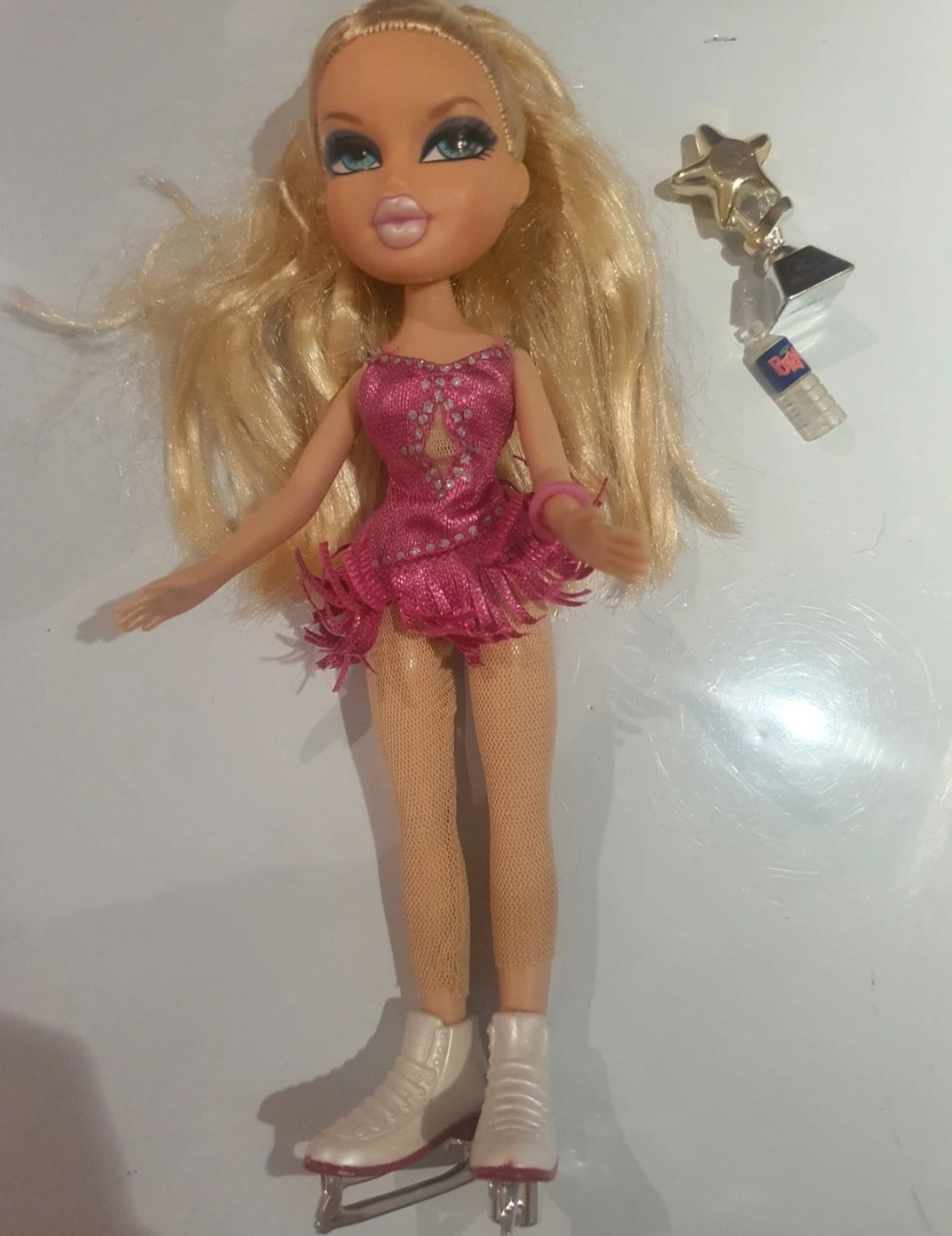 Bratz cloe sportz ice skating