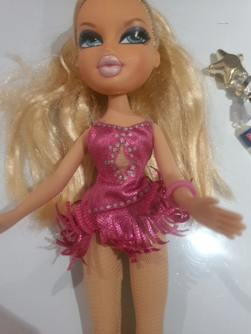 Bratz cloe sportz ice skating