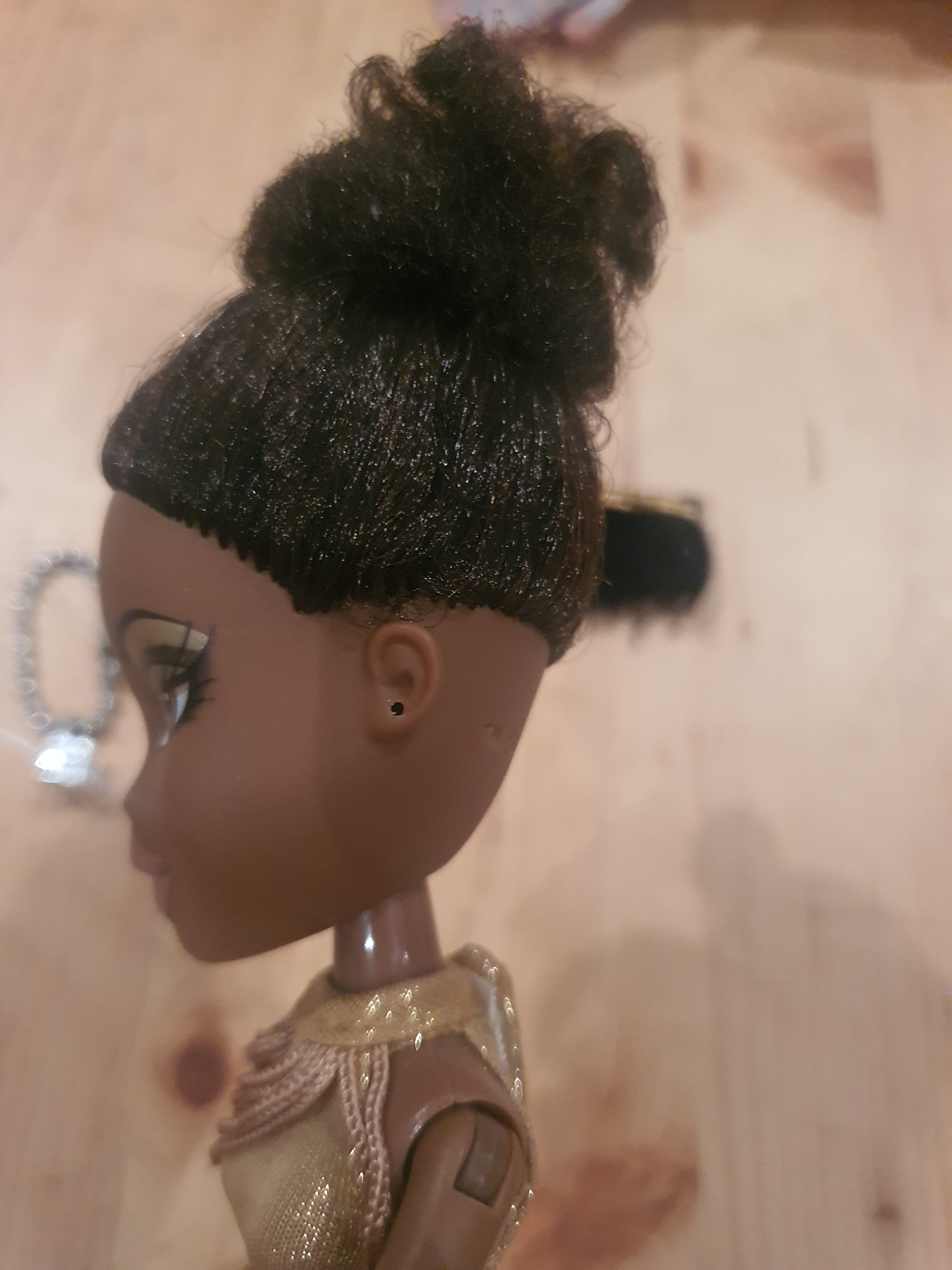 Bratz sasha las vegas cheveux coupés