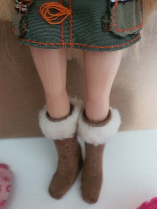 Bratz cloe campfire