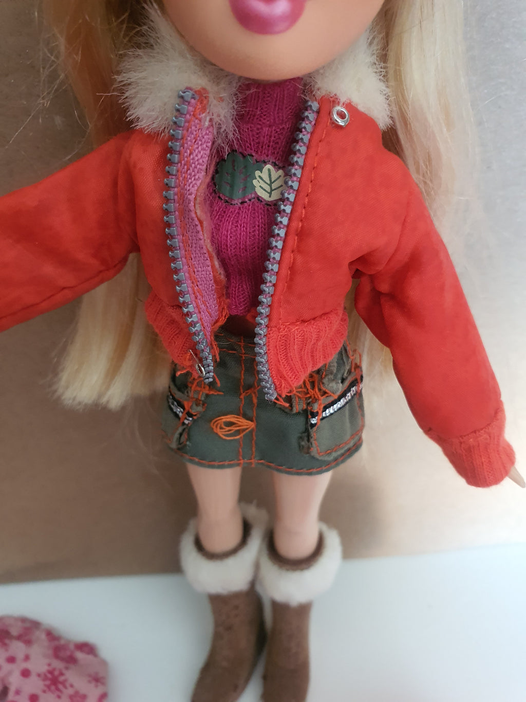 Bratz cloe campfire