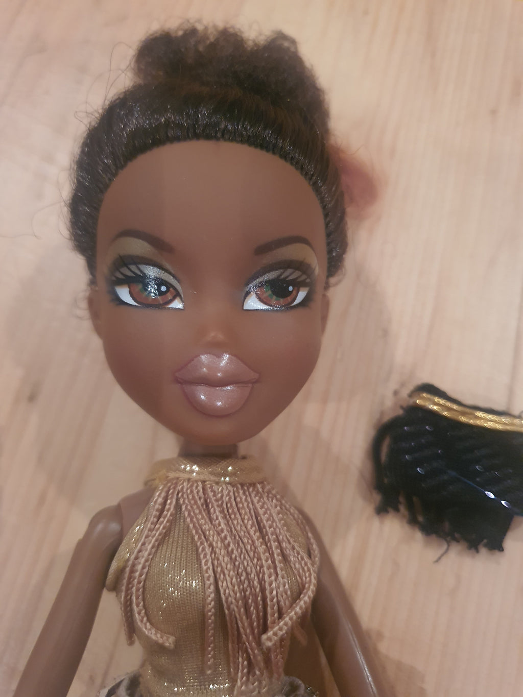 Bratz sasha las vegas cheveux coupés