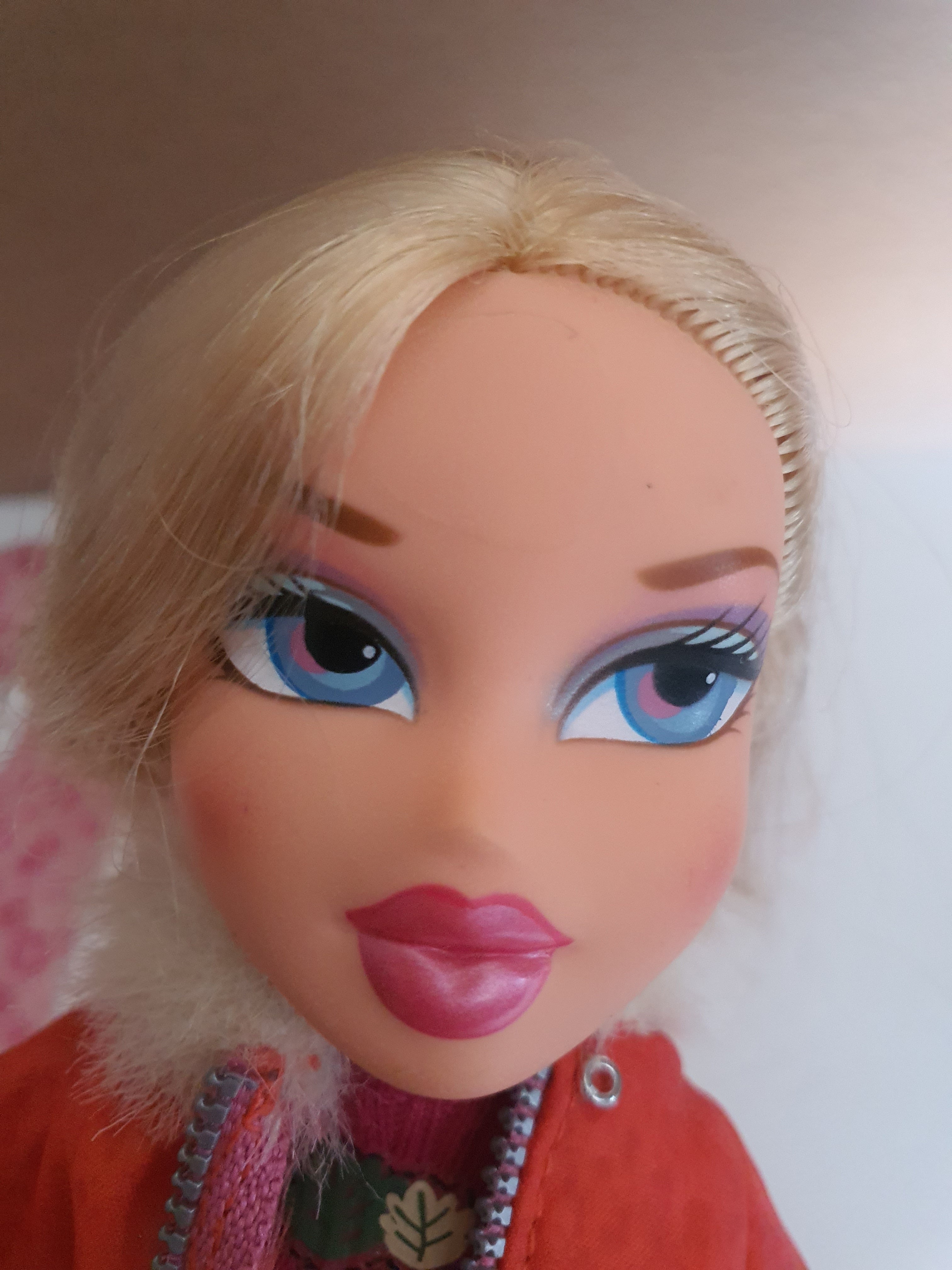 Bratz cloe campfire
