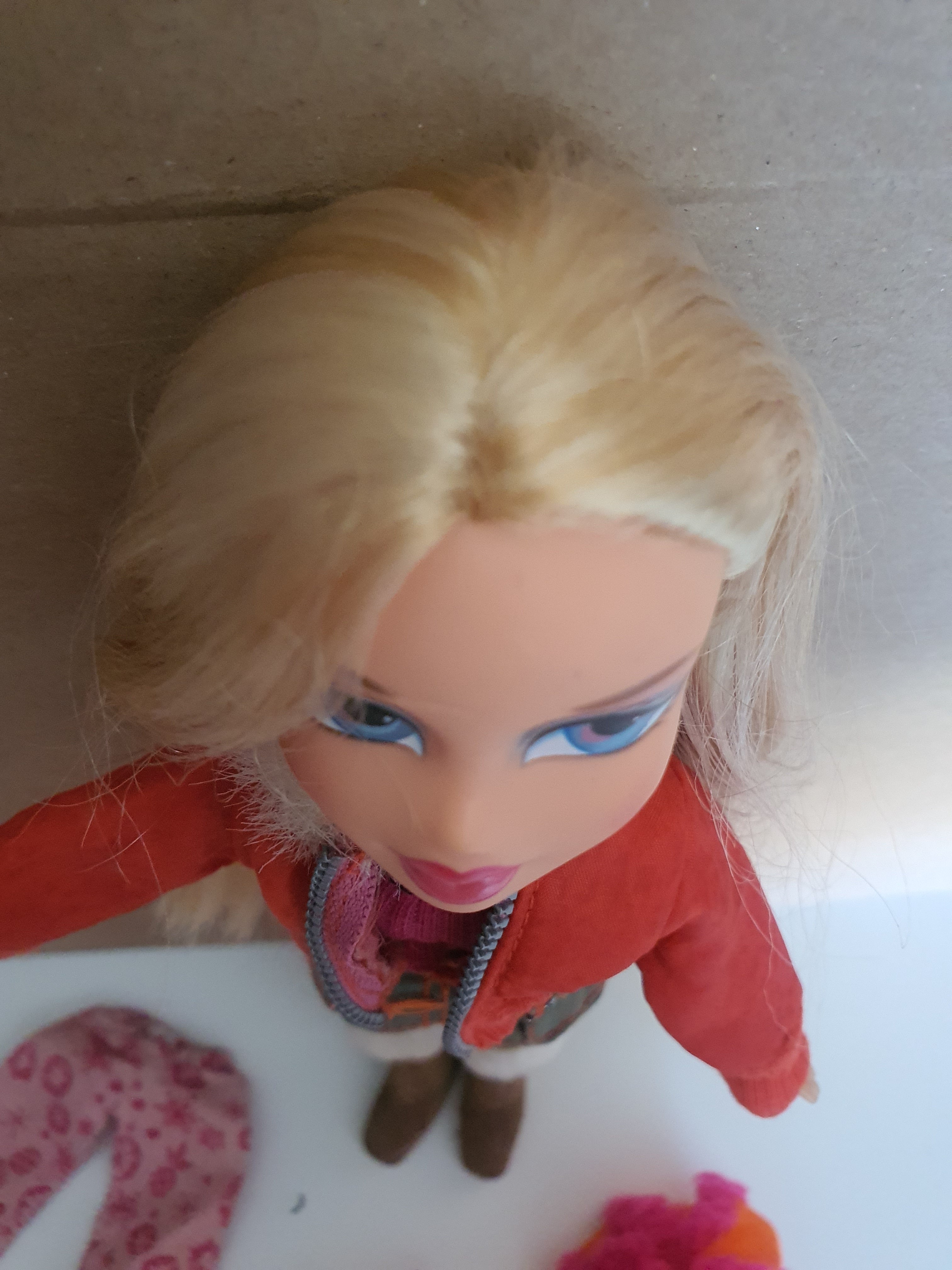 Bratz cloe campfire
