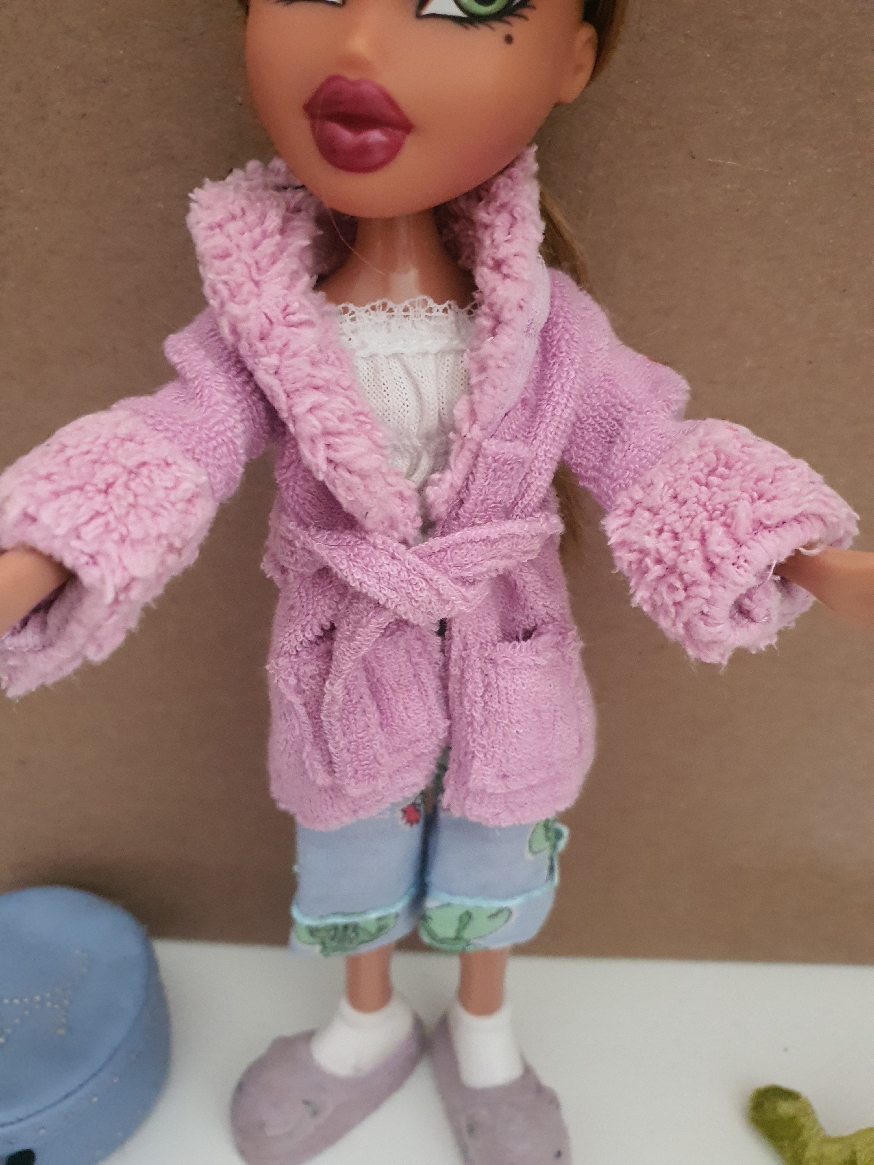 Bratz yasmin slumber party