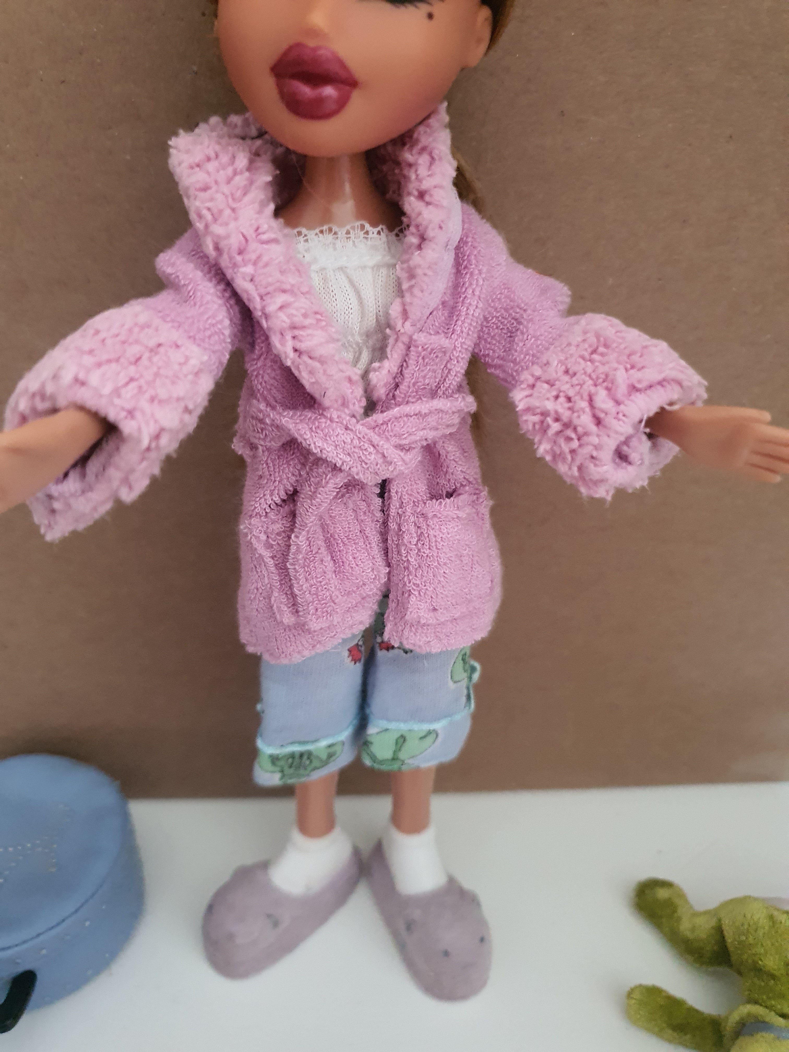 Bratz yasmin slumber party